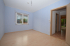 DIETZ: 3 Zimmer Terrassenwohnung mit Grünfläche in ruhiger Dieburger Wohnlage an einem Wendehammer! - Schlafzimmer 2 von 2
