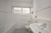 DIETZ: 3 Zimmer Terrassenwohnung mit Grünfläche in ruhiger Dieburger Wohnlage an einem Wendehammer! - Tageslichtbad Wanne+Dusche