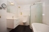 DIETZ: 2,5 Zimmer Maisonette-Wohnung mit Balkon als Wintergarten inklusive Einbauküche - Badewanne Dusche Waschtisch
