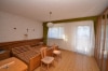 DIETZ: Einfamilienhaus mit Traumgarten in bester Wohnlage von Babenhausen-OT - Schlafzimmer 1 von 4