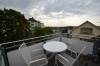 DIETZ: Lichtdurchflutete 2-Zimmer-Dachgeschosswohnung mit Sonnen-Balkon, Küche, Garage, FB-Heizung - Balkon