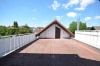 DIETZ: Gehobenes Zweifamilienhaus mit TOP-angelegtem Garten + Garage für 3 PKW - Dachterrasse