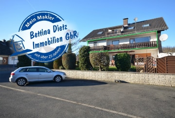 DIETZ: Große Etagenwohnung mit herrlichem Balkon! Wald- und Feldrandnähe im 3-Familienhaus!, 64859 Eppertshausen, Maisonettewohnung