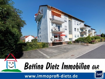 DIETZ: Feine Single / Pärchenwohnung mit Garage und Gartennutzung, 64807 Dieburg, Dachgeschosswohnung