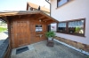 DIETZ: Schöne Aussichten! 1-2 Familienhaus mit Doppelgarage, großer Terrasse, Fußbodenheizung - Gartenhütte