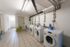 DIETZ: Tolle 3 Zimmer DG-Wohnung mit Loggia u 2x Tiefgaragenstellplätzen! - Gemeinschaftliche Waschküche