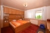 **VERKAUFT**DIETZ: Perfekt gepflegter Bungalow mit beheiztem Keller auf Feldrandlagengrundstück - Schlafzimmer 1 von