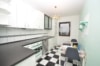 DIETZ: Moderne 2-Zimmer-Terrassenwohnung mit eigenem Garten, Einbauküche und 2 PKW-Stellplätze! - Küche inkl Einbauküche