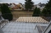 DIETZ: Zweifamilienhaus mit tollem Gartengrundstück - Auch zum Wohnen und Arbeiten geeignet! - Blick Balkon Garten