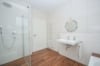 DIETZ: REDUZIERT! Moderne Penthousewohnung mit toller Aussicht! Inkl. Einbauküche, Fußbodenheizung - Tageslicht Badezimmer mit Dusche und Wanne