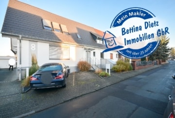 DIETZ: Gepflegte 2-3 Zimmer Wohnung in Dieburg! Einbauküche, PKW-Stellplatz, Freisitz, 64807 Dieburg, Maisonettewohnung