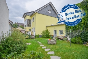 DIETZ: 3-Zimmer-Erdgeschosswohnung mit Balkon, Einbauküche, Badewanne im 2-Familienhaus!, 63533 Mainhausen, Erdgeschosswohnung