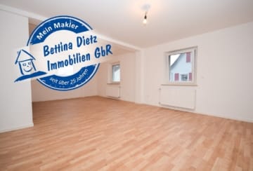 DIETZ: Sanierte 4-Zimmer-Maisonette-Wohnung mit 2 Bädern und kleinem Garten mit überdachtem Freisitz, 63906 Erlenbach, Maisonettewohnung