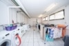 DIETZ: Helle 3-Zimmer ETW mit 2 Bädern - Balkon - EBK und Garage in Rödermark-Messenhausen! - Waschküche