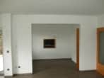 DIETZ: 3 Familienhaus mit 1 Zimmerwohnraum im KG + Garten und 2 Garagen in Babenhausen! - Wohnzimmer EG
