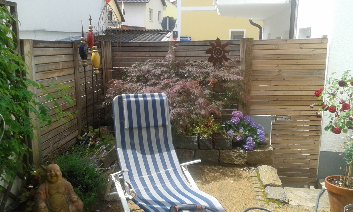 Kleine Gartenfläche