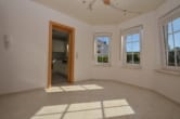 Essbereich und Küche - DIETZ: Großzügiges Einfamilienhaus in Schaafheim OT Radheim! 4 Freisitze und große Garage! Ab 15.11.