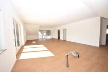 DIETZ: HAUS PAULA! Penthauscharakter mit 50qm Dachterrasse ! Wärmepumpe, Tiefgarage, opt Einbauküche - Wohnen Essen Kochen4 (652068)