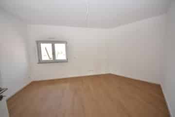 DIETZ: HAUS PAULA! Penthauscharakter mit 50qm Dachterrasse ! Wärmepumpe, Tiefgarage, opt Einbauküche - Schlafzimmer 1 von 3 (652069)