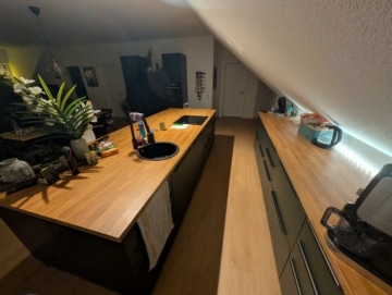 DIETZ: 4-Zimmer-Wohnung mit Penthauscharakter und neuer Einbauküche, Tiefgarage im Energiesparhaus! - Einbauküche inklusive (658664)