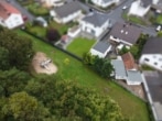 DIETZ: 3 Wohneinheiten! 1-2-Fam-Haus + Einliegerhaus im Garten - wunderschöne Waldrandlage! - Luftansicht