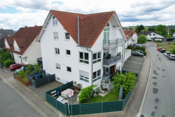 DIETZ: Lichtdurchflutete 4,5 Zimmer-Maisonette große Dachloggia – Galerie – Garage – Stellplatz - Außenansicht (687566)