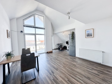 DIETZ: Lichtdurchflutete 4,5 Zimmer-Maisonette große Dachloggia – Galerie – Garage – Stellplatz - Wohn und Essbereich (663612)