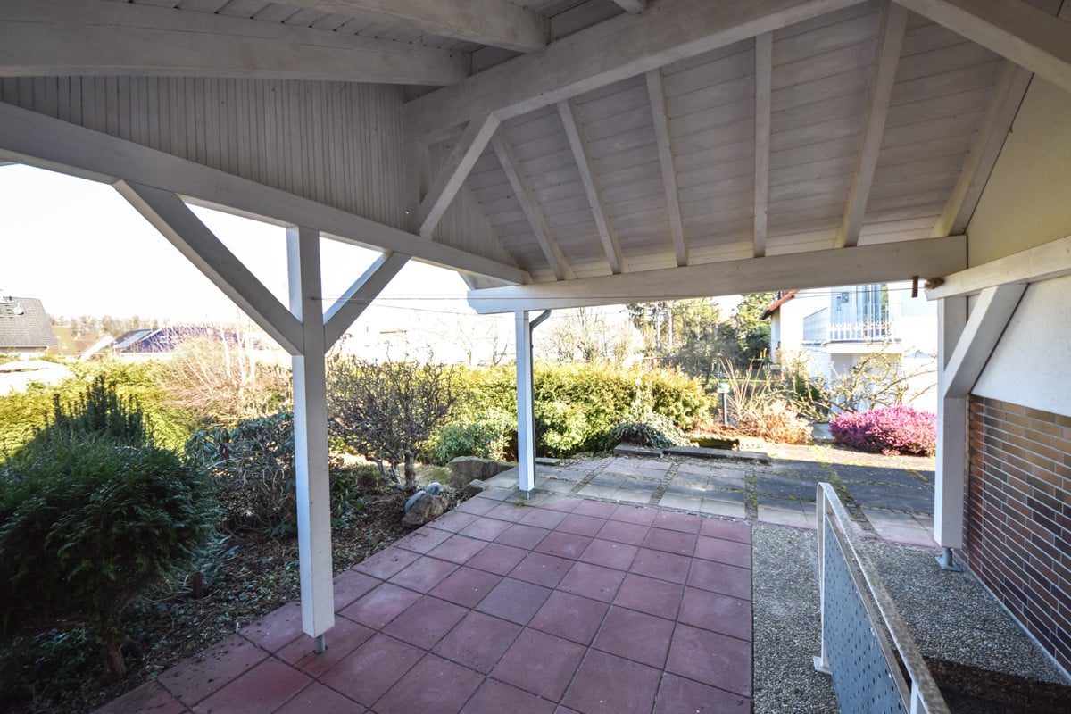 überdachte Terrasse
