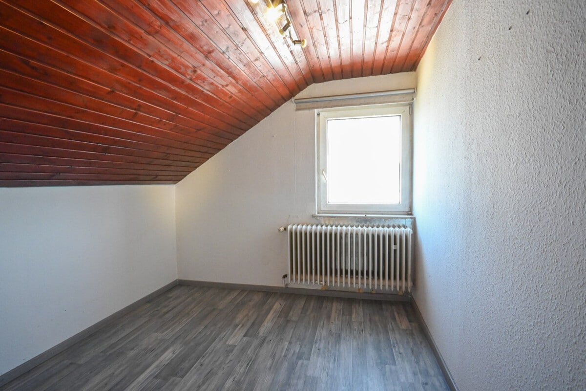 Schlafzimmer DG