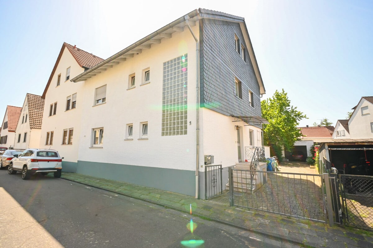Straßenansicht