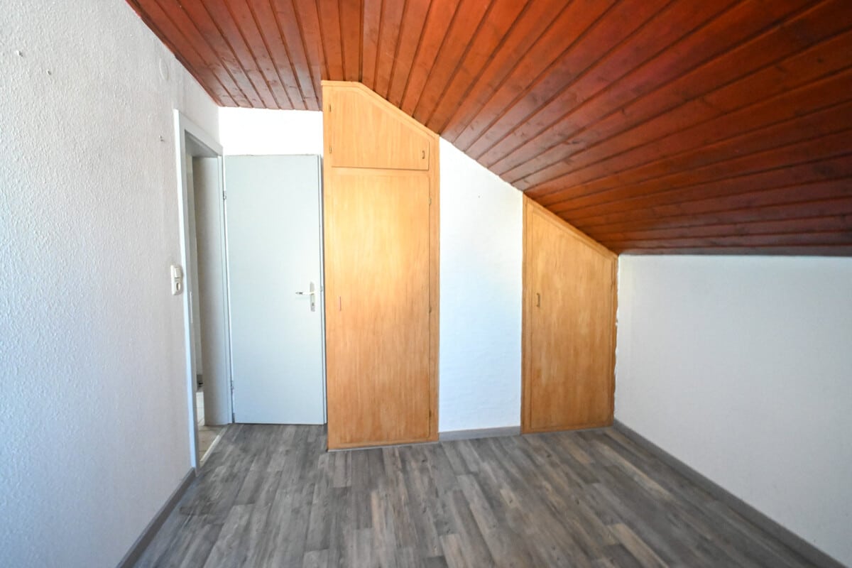 Schlafzimmer DG