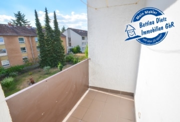 DIETZ: Renovierte 2-Zimmer-Wohnung mit Balkon, neuer Pelletsheizung in Babenhausen zu vermieten!, 64832 Babenhausen, Etagenwohnung
