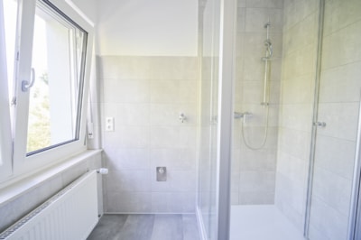 DIETZ: 3-Zimmer-Wohnung im 1. OG im energetisch sanierten 7-FH m. Balkon n. Godelsberg und Waldrand! - Tageslichtbadezimmer mit Dusche (702731)