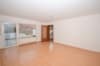 DIETZ: Renovierte 2-Zimmer-Wohnung mit 30qm Terrasse, Garage, eigener Eingang! - Wohnzimmer