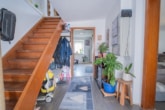 Diele EG - DIETZ: Einfamilienhaus mit Innenhof, kleinem Nebengebäude und Garage in Schaafheim – Radheim.
