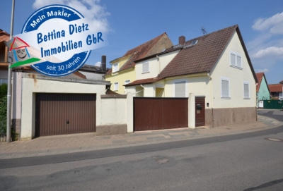 DIETZ: Einfamilienhaus mit Innenhof, kleinem Nebengebäude und Garage in Schaafheim – Radheim., 64850 Schaafheim / Radheim, Einfamilienhaus