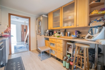 DIETZ: Einfamilienhaus mit Innenhof, kleinem Nebengebäude und Garage in Schaafheim – Radheim. - Küche EG (688723)