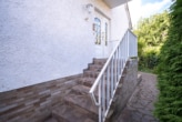Eingang - 2 Familienhaus mit Garten, Pool, Keller und Garage – DG vermietet – in Reinheim!