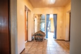 Flur EG - 2 Familienhaus mit Garten, Pool, Keller und Garage – DG vermietet – in Reinheim!