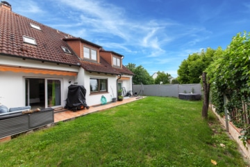 Großzügige Immobilie mit 2 Wohnungen – Erweiterungspotenzial – PV-Anlage ruhige Lage von Großostheim - Garten und Terrasse (642198)