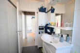 Badezimmer EG - Vermietetes 2 Familienhaus mit Garage, Garten und Terrasse in ruhiger Wohnlage von Messel!