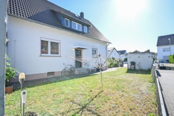 Vermietetes 2 Familienhaus mit Garage, Garten und Terrasse in ruhiger Wohnlage von Messel! - Eingangsbereich (623717)