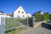 Außenansicht - Vermietetes 2 Familienhaus mit Garage, Garten und Terrasse in ruhiger Wohnlage von Messel!