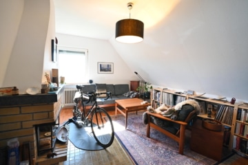 Vermietetes 2 Familienhaus mit Garage, Garten und Terrasse in ruhiger Wohnlage von Messel! - DSC_2397 (658332)