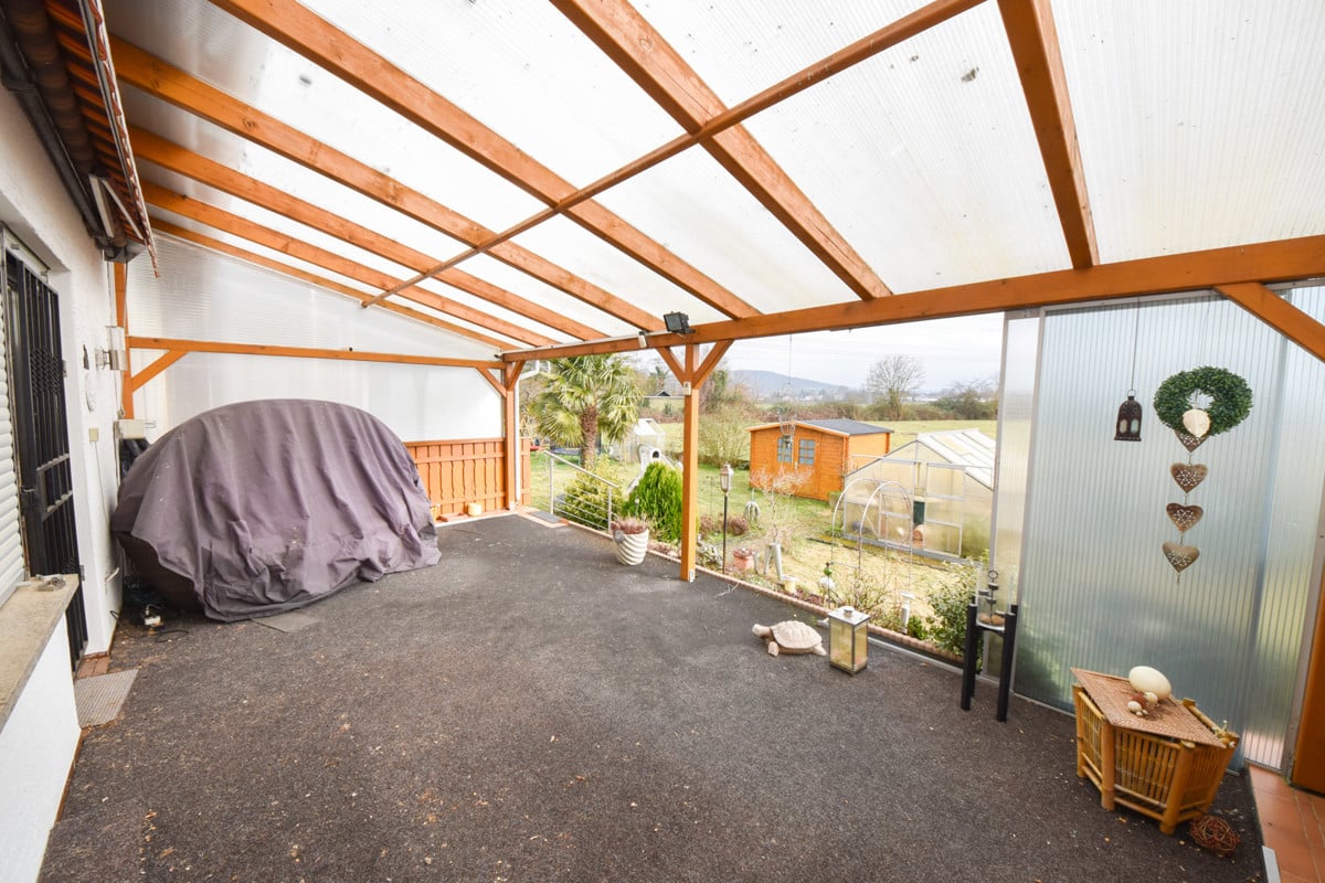 überdachte Terrasse