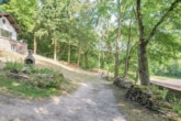 Garten - DIETZ: EFH auf einem 2.667m² großem naturnahen Grundstück in Bad König in Alleinlage.