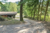 Einfahrt zum Haus - DIETZ: EFH auf einem 2.667m² großem naturnahen Grundstück in Bad König in Alleinlage.