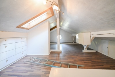 DIETZ: EFH auf einem 2.667m² großem naturnahen Grundstück in Bad König in Alleinlage. Sofort frei! - Dachboden / Schlafzimmer 2 (697632)