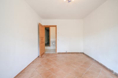 DIETZ: EFH auf einem 2.667m² großem naturnahen Grundstück in Bad König in Alleinlage. Sofort frei! - Schlafzimmer 3 KG (697635)