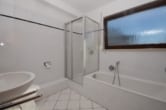DIETZ: Helle 2-Zimmer-Wohnung mit Einbauküche und großem Balkon! - Tageslichtbad Wanne+Dusche